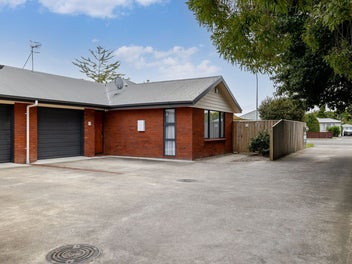 This is "Easy Breezy Living"