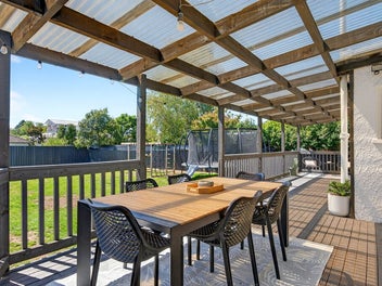 Top Location, Five Bedrooms