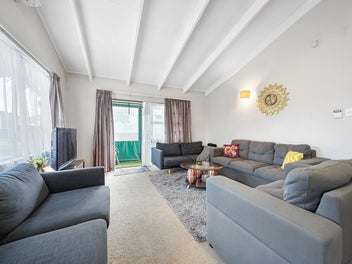 Best Value Freehold Home - Vendor Moving