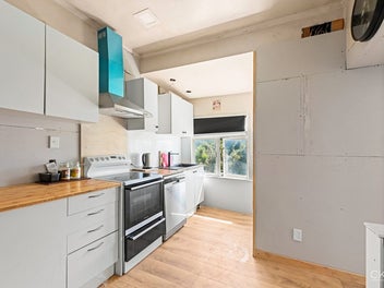 Finish, Keep or Flip!