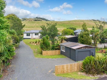 Peaceful Family Living in Glen Massey