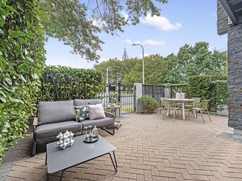 Premium 'End' Advantage