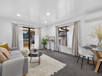 Low-Maintenance Living, Top Location!