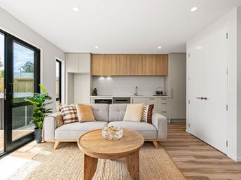 Standalone, Single-Level & Brand New in Spreydon!