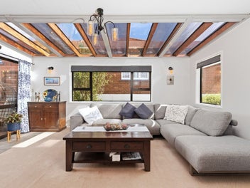 Comfort, Space & Sunshine in One Perfect...