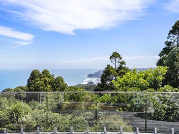 Coastal Luxury With Breathtaking Sea Views