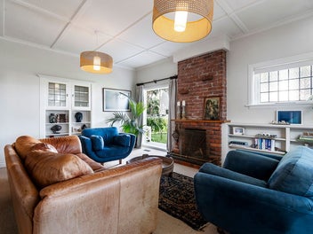 INSPIRING STYLE AND CHARACTER