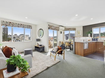 SUNNY PENTHOUSE LIVING CITY END ARO VALLEY