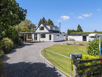 Striking Style Meets Ultimate Outdoor Living