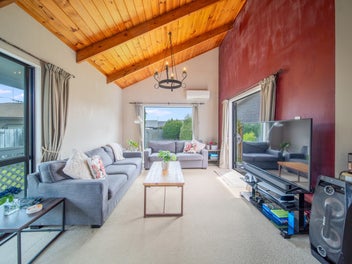 Beerescourt Living