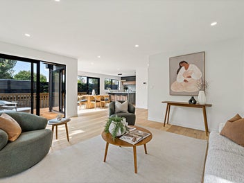 North-Facing | Standalone | Panoramic Views