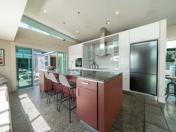 Rosewood Drive - A Rare Find!