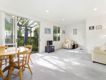 Family-Friendly Living in the Heart of Oteha