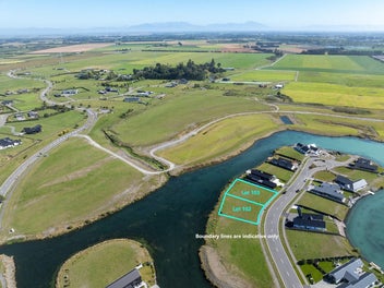 Canal Front x Two in Huntingdon Lake Hood