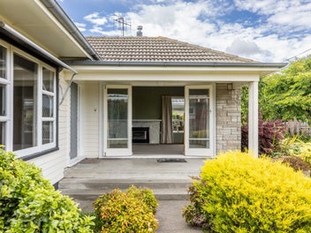 Family Favourite in quite Mahora Cul de sac