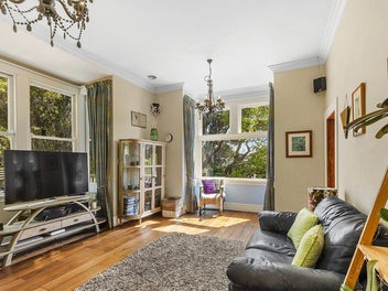 CHARACTER SUN & LOCATION! BEO $1,050,000