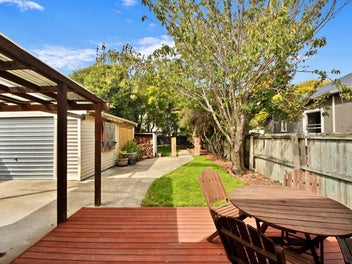 City living with outdoor space (low - mid $500k's)