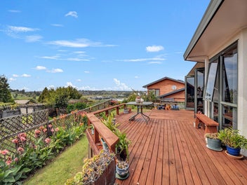 Greenhill Drive Desirable Family Home Te Awamutu