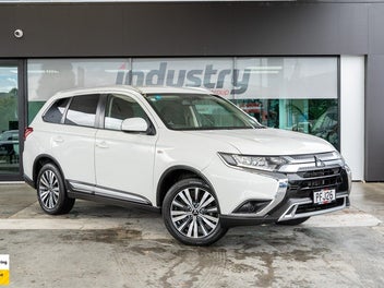 2022 Mitsubishi Outlander LS 2.4P 7 Seat NZ New