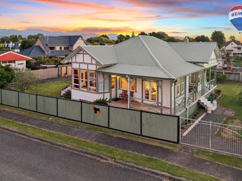 Historic Villa | 1910s Charm Meets Modern Comfort!