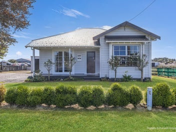 The Sweet Spot Between Town and Country