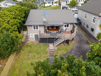 Define Your Own Grey Lynn Direction