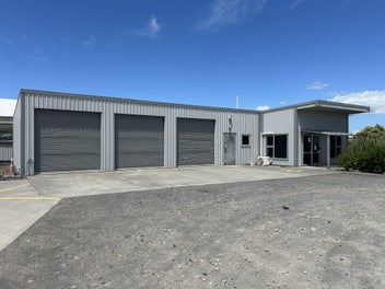 Image 1 of 20
