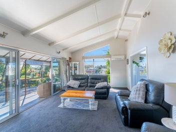 4 Bedroom area Home Seeking New Owners in Glenwood