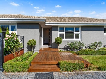 House + Sleepout, TC1 Land