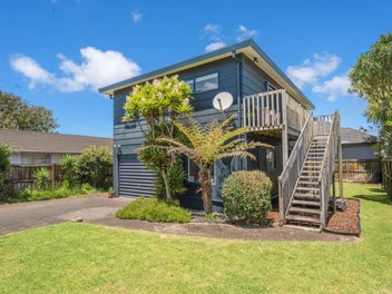Sun-Drenched and Spacious in Onehunga