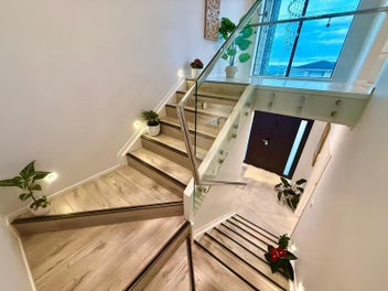 Spacious 6-Bedroom Home with Income Potential