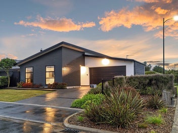 Modern Living, Minimal Demands