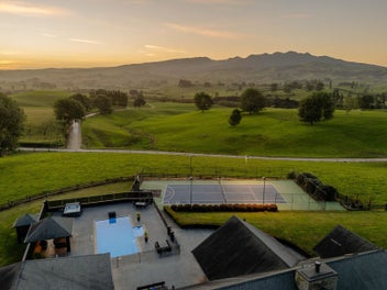 The Countryside Manor