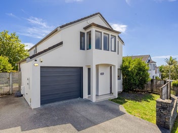 Affordable home in prime Albany