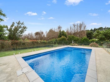 Space, Pool & Privacy