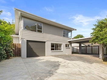 Freehold, Macleans Zone & Affordable!