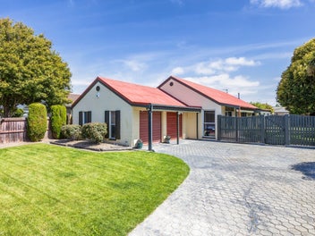 Ready and awaiting new owners to move in