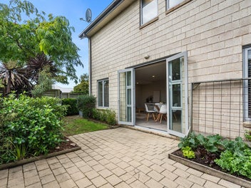 City-Edge Convenience, Move-In Ready