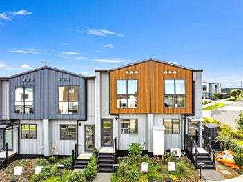 Stylish Townhouse in Totara Park!