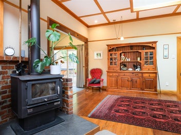 TEAM LEWIS - YOUR PIECE OF PARADISE IS WAITING