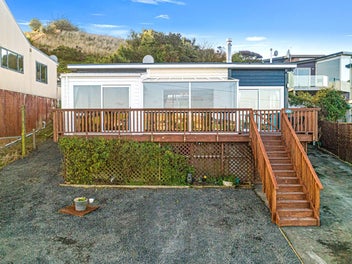 Hideaway with a Dream View – Taieri Mouth