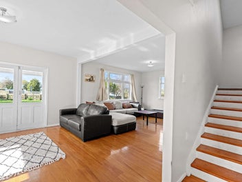 Rural family home with very Rare expansive sheds!