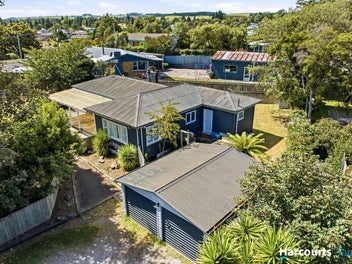 Classic Cottage, Big Backyard