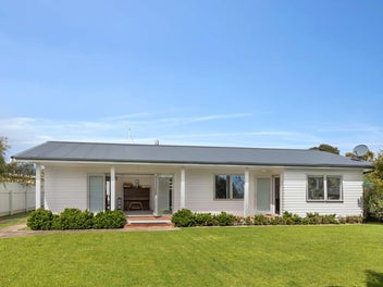 Architectural Perfection in Karamea!