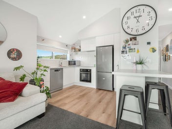 Luxurious, Over 50's Lifestyle Village Living!