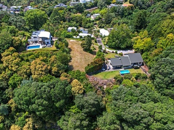 Prestigious Hilltop Section, Breathtaking Views