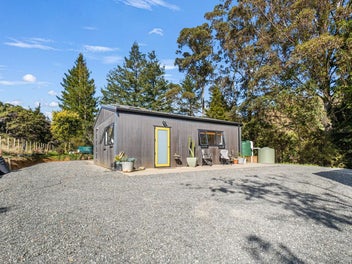 Bring Your Offer - Vendors Relocating Overseas!