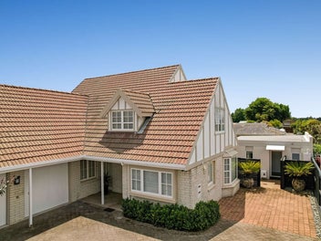 STATELY HOME WITH SELF-CONTAINED DWELLING