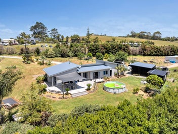 Yippee a Lifestyle Property with a Motocross Track