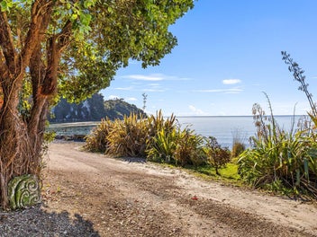 Coastal living at its best! Income on top!